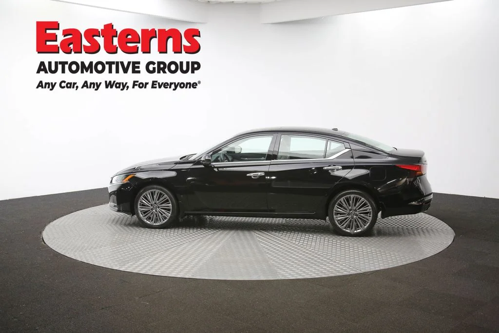 Used 2024 Black Nissan 2.5 SL image 59