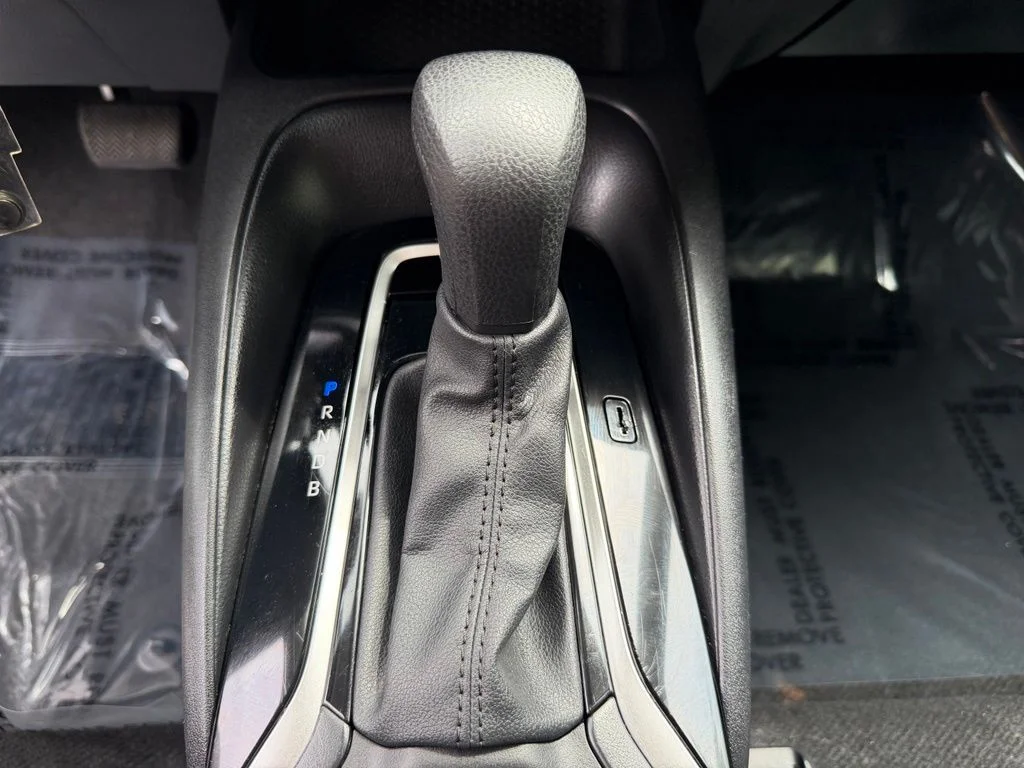Used 2024 Ice Toyota LE image 24