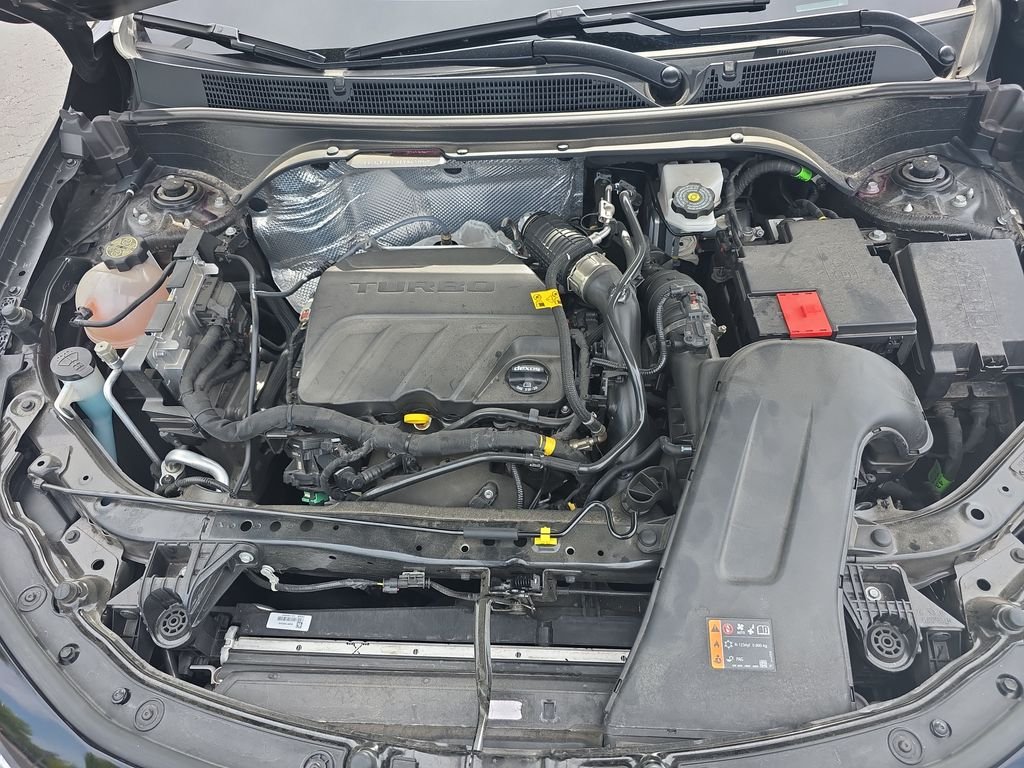 Used 2024 Black Buick Avenir image 25