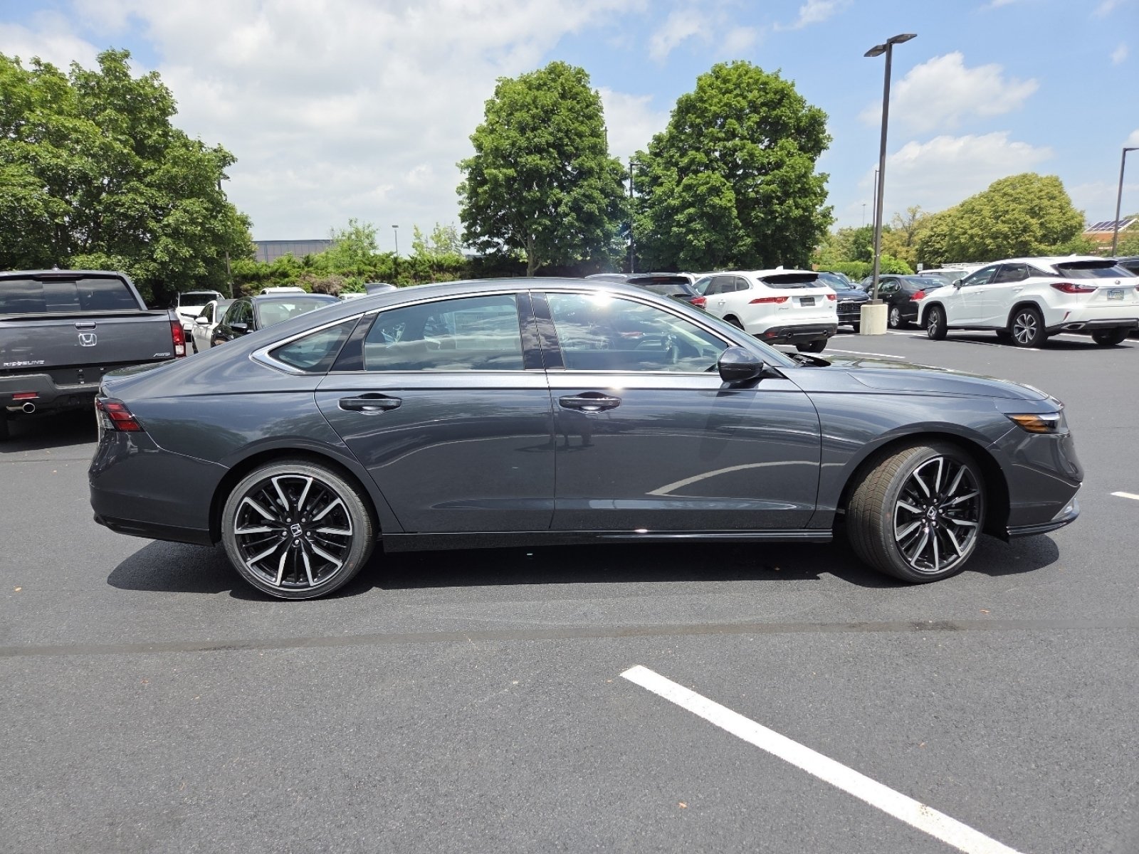 New 2026 Meteorite Gray Metallic Honda Touring image 24