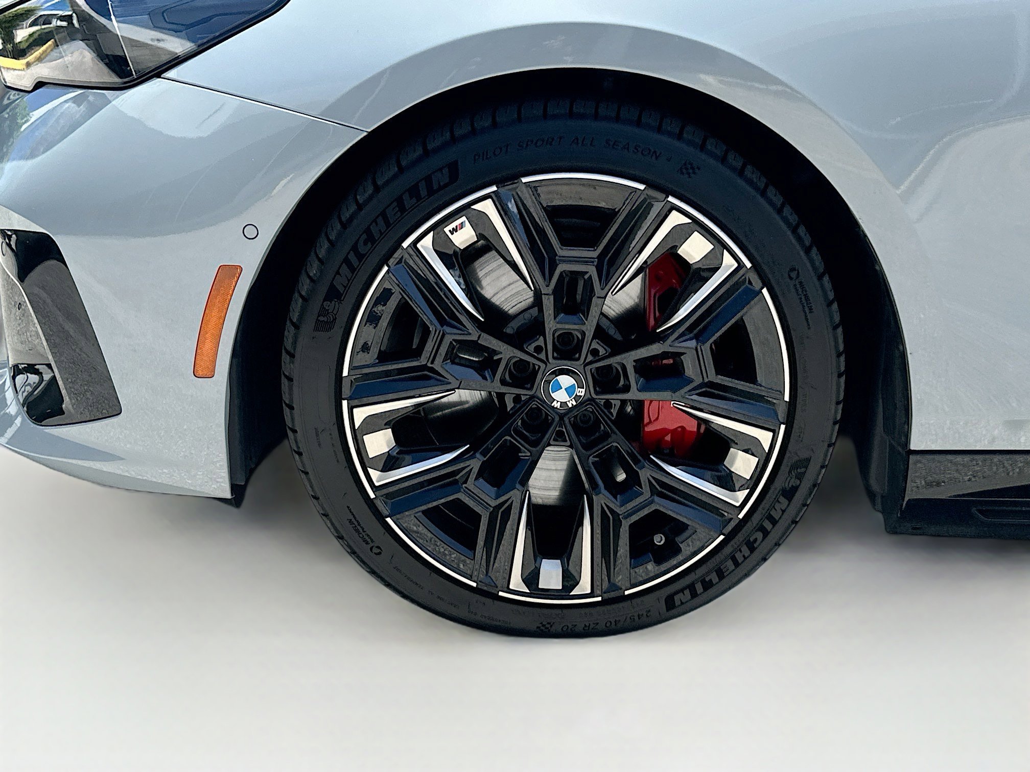 Used 2025 Brooklyn Grey Metallic BMW M60 image 29