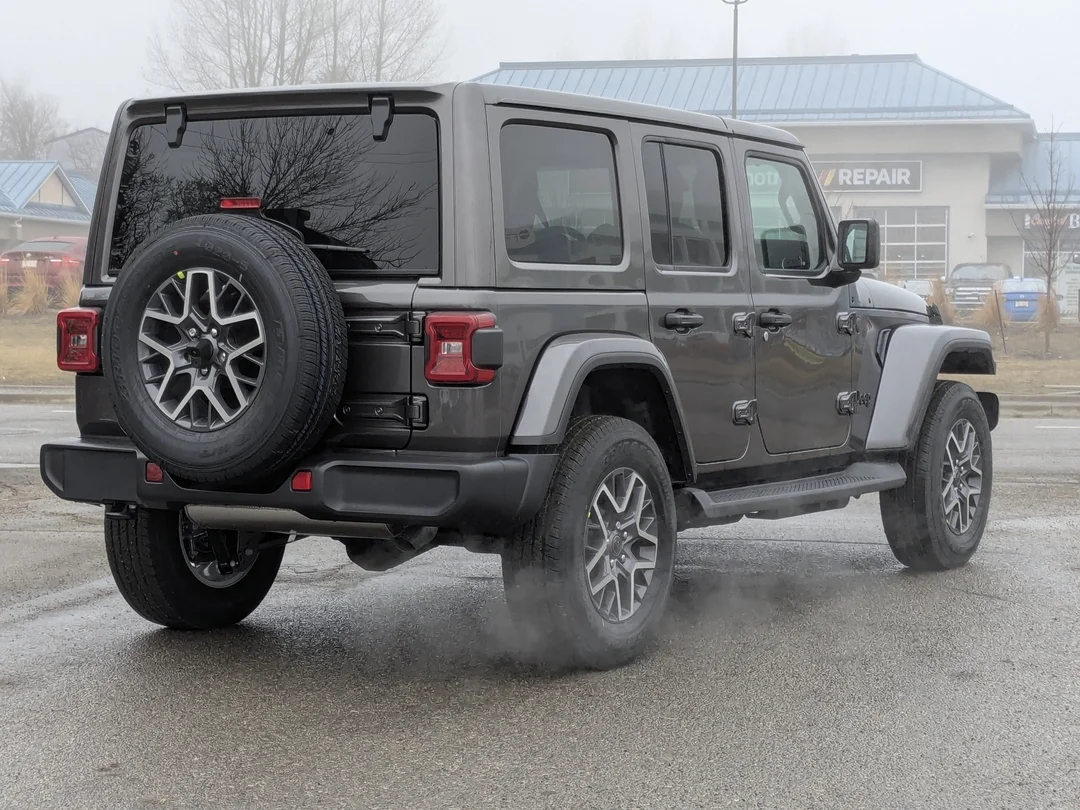 New 2026 Grey Jeep Sahara - - 4x4 - McKinley Leather - Body-Color Top - Power Seats - Remote Start & More! image 8