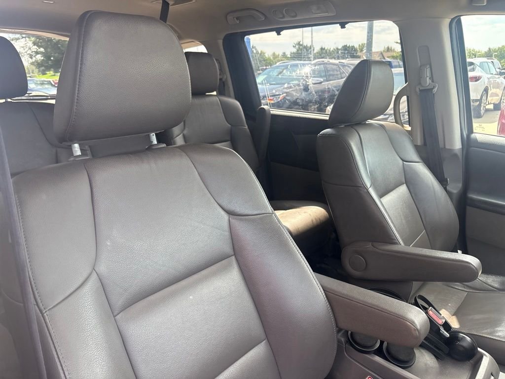Used 2016 Gray Honda EX-L image 27