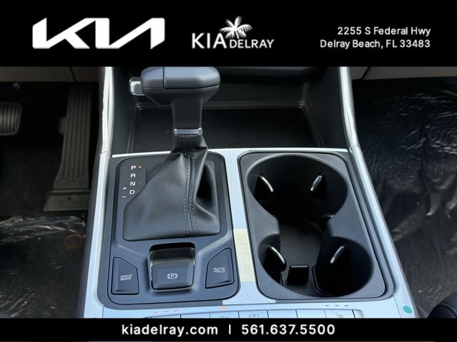 New 2026 Snow White Pearl Kia LXS image 24