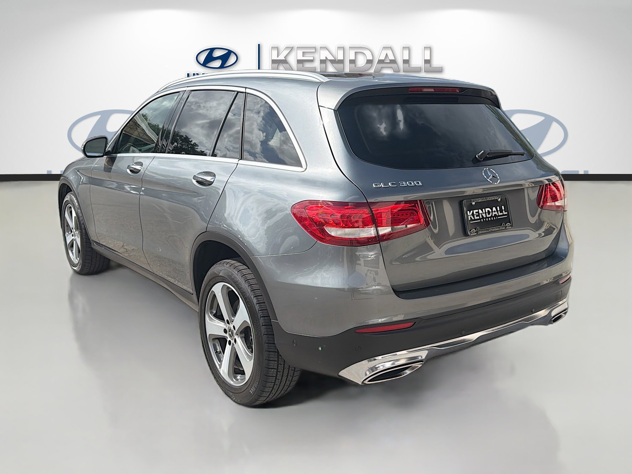 Used 2019 Selenite Gray Metallic Mercedes-Benz GLC 300 image 4