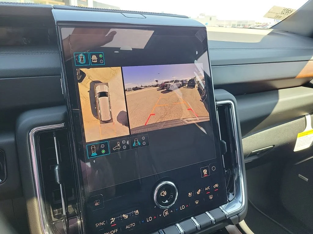 2026 GMC Yukon XL Denali - Photo 21