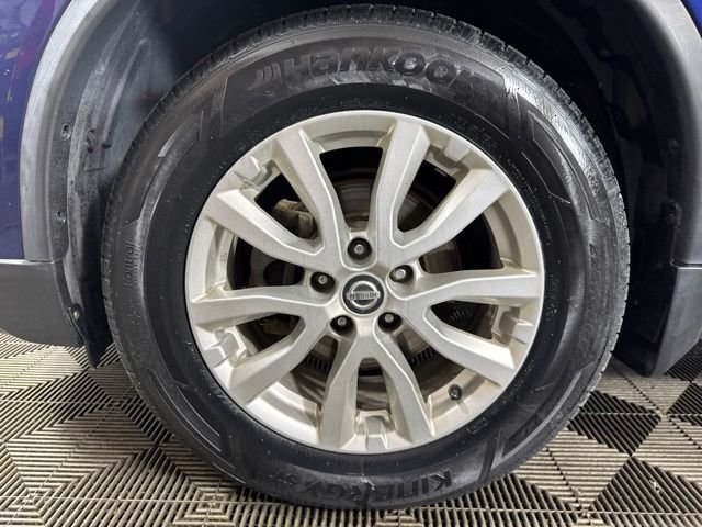 Used 2019 Blue Nissan SV image 10