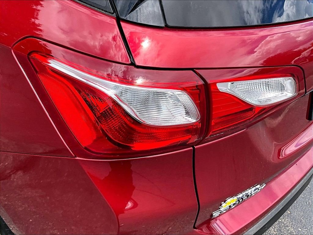 Used 2018 Red Chevrolet LT image 32