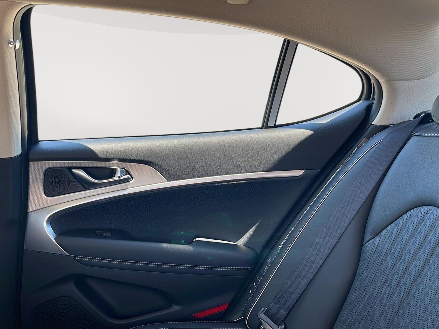 New 2026 Capri Blue Genesis 2.5T Prestige image 10