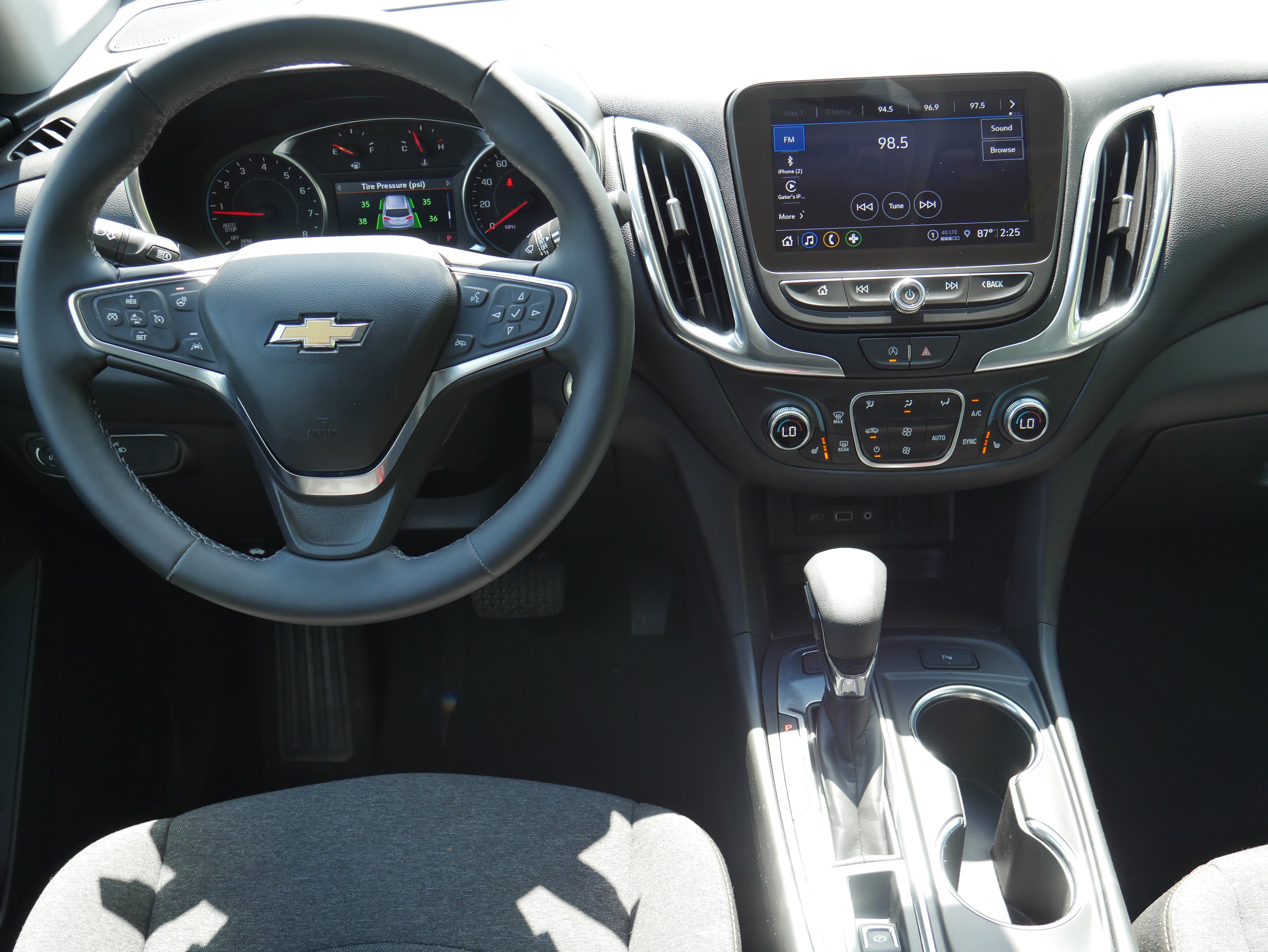 Used 2024 Summit White Chevrolet LT image 16