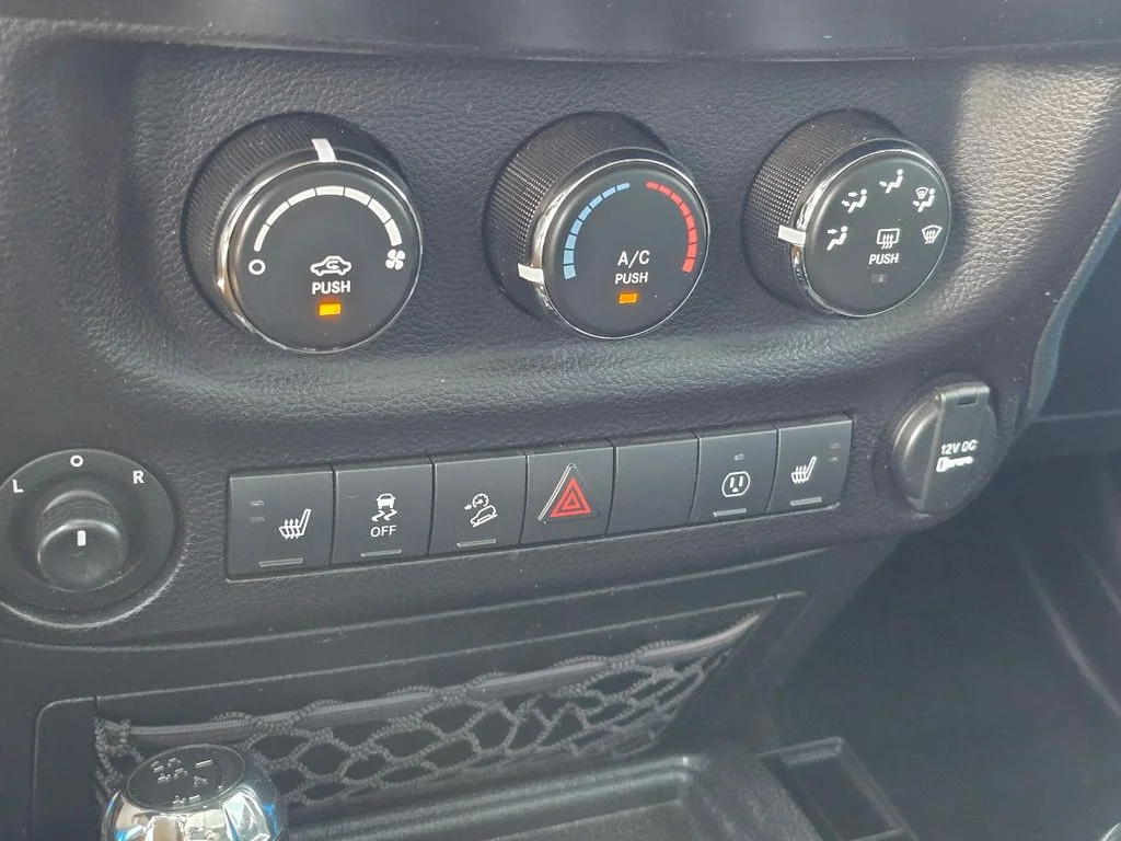 Used 2017 Blue Jeep Unlimited Sahara image 25
