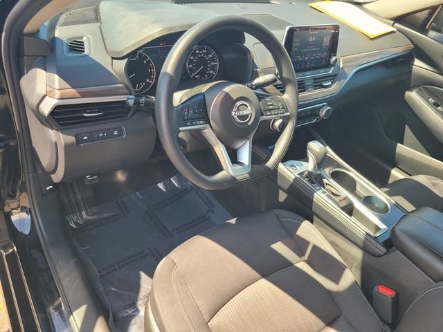 Used 2023 Black Nissan 2.5 SV image 12