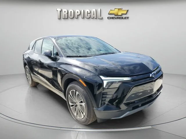 New 2025 Black Chevrolet LT image 7