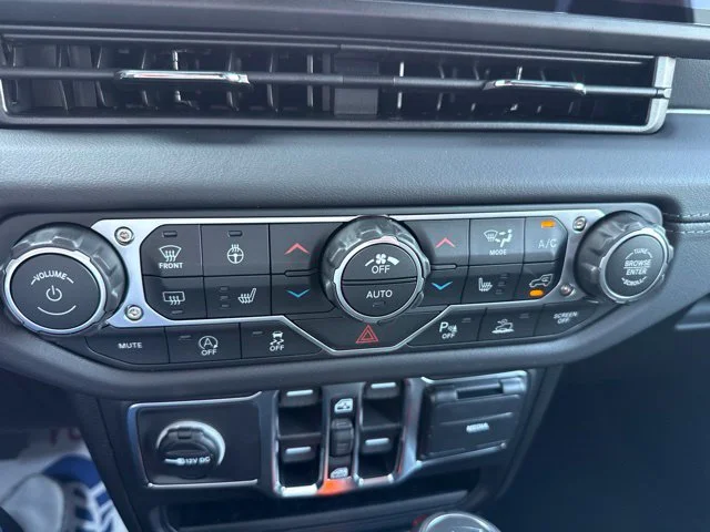 New 2027 Black Jeep Sahara image 24