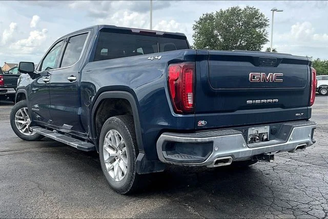 Used 2022 Blue GMC SLT image 3