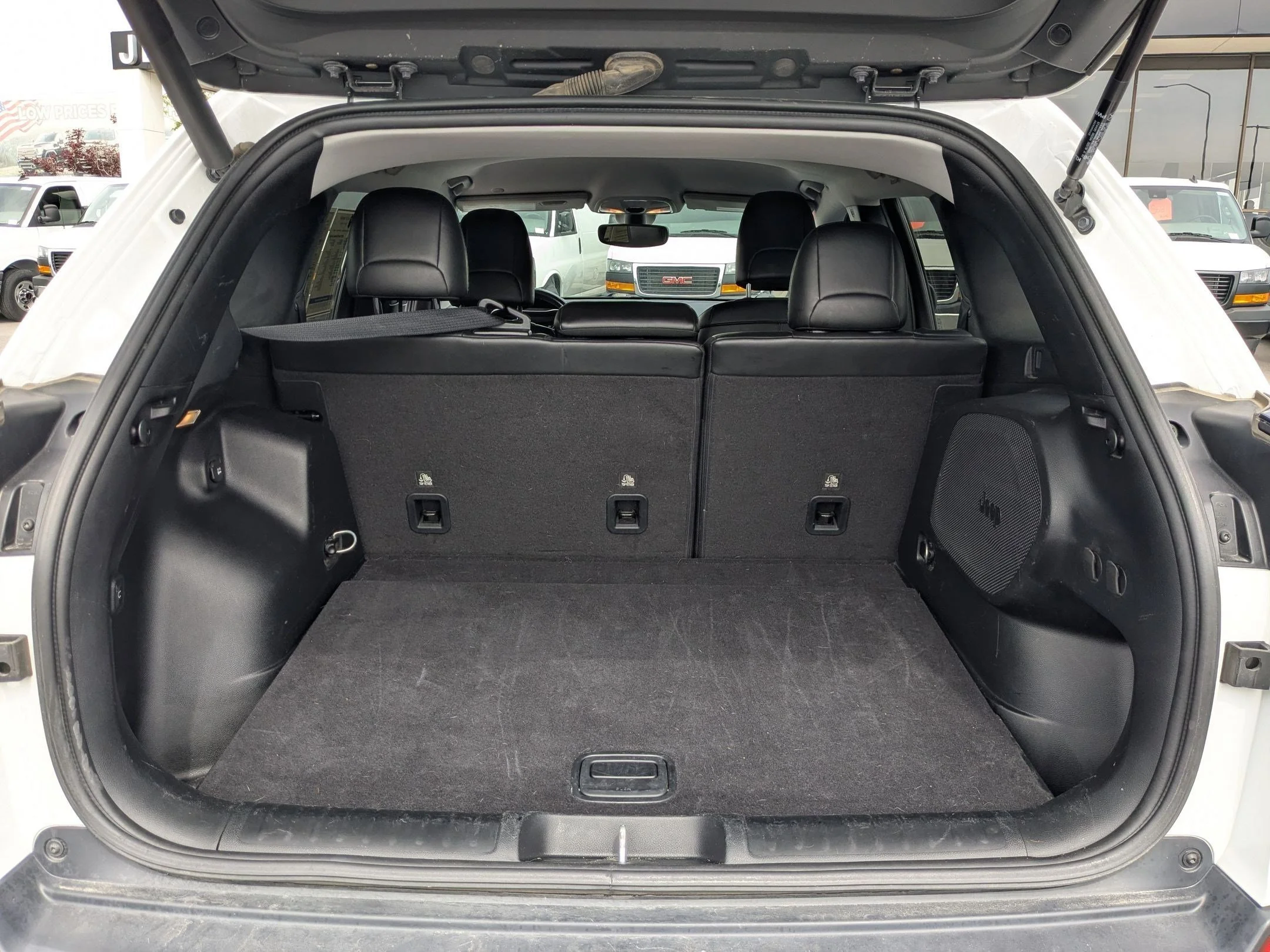 Used 2020 Bright White Clearcoat Jeep Limited image 29