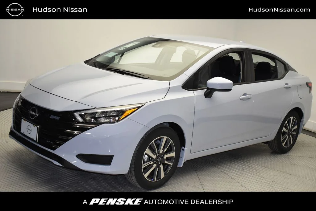 2025 Nissan Versa 1.6 SV CVT's photo