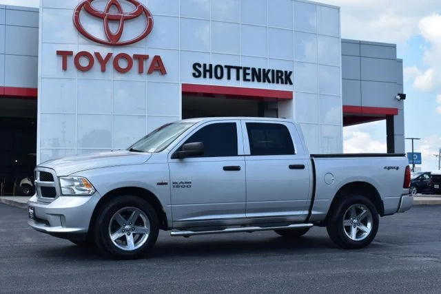 Used 2014 Silver Ram Express image 1