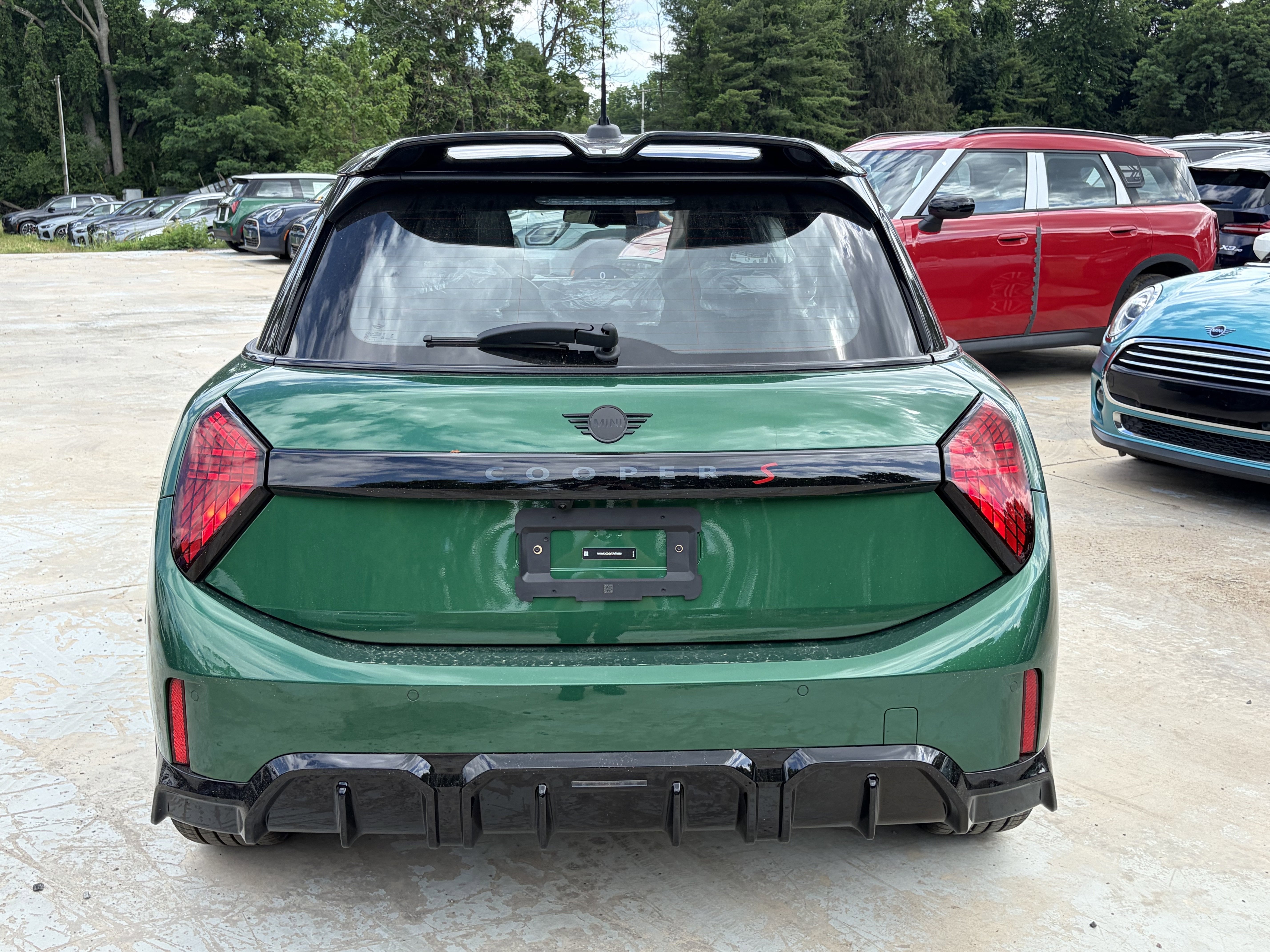 New 2026 British Racing Green IV Metallic MINI Iconic image 6
