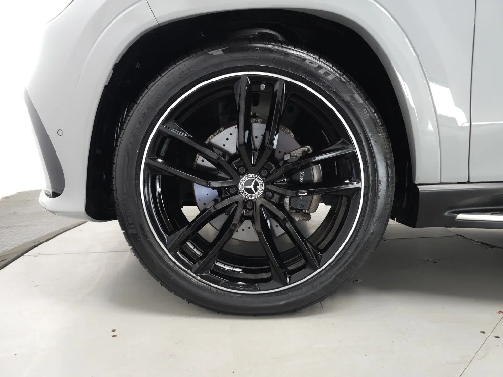 Certified Used 2024 MANUFAKTUR Alpine Gray Mercedes-Benz GLS 580 image 39