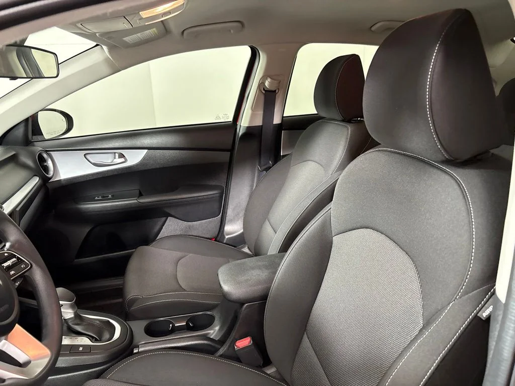 Used 2024 Red Kia LXS image 24