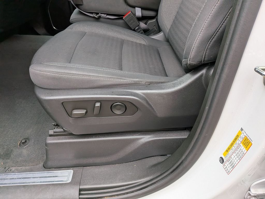 Used 2023 White GMC Elevation image 16