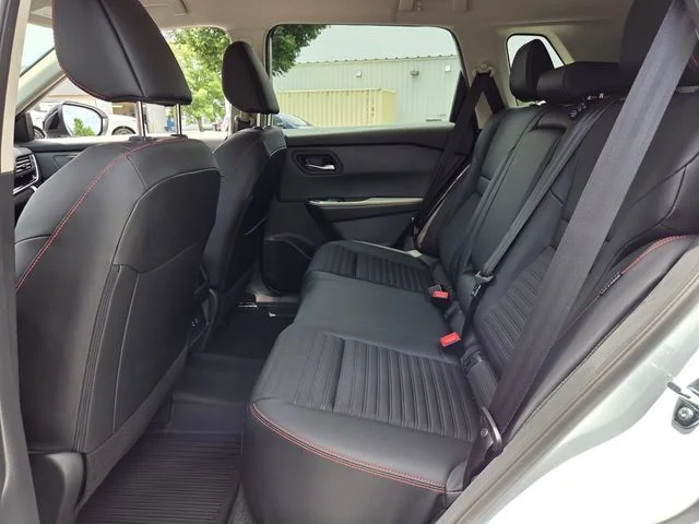 New 2026 Everest White Pearl TriCoat Nissan Rock Creek® image 8