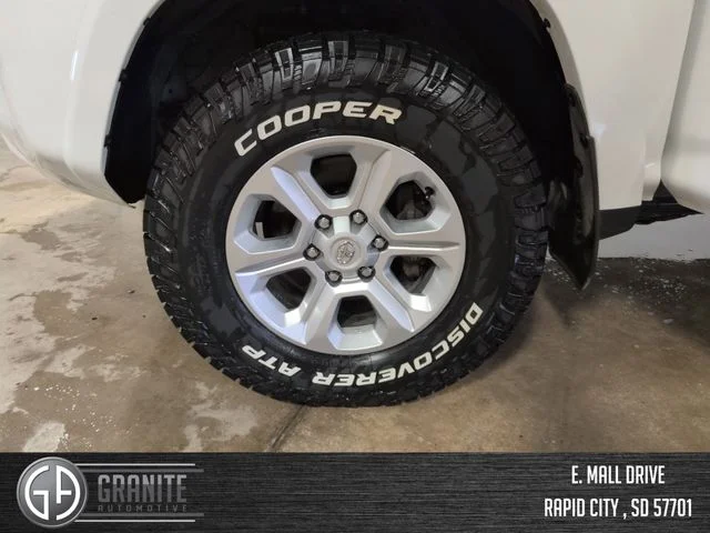 Used 2022 White Toyota SR5 image 26