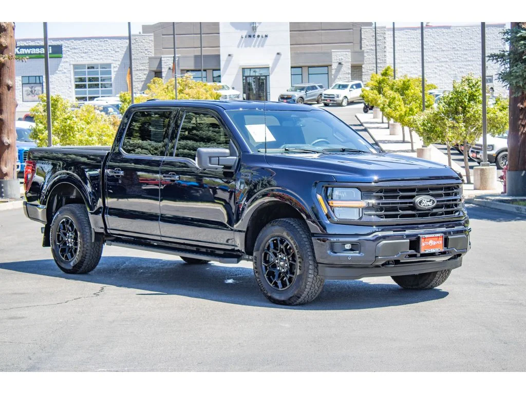 Used 2026 Antimatter Blue Metallic Ford XLT image 2
