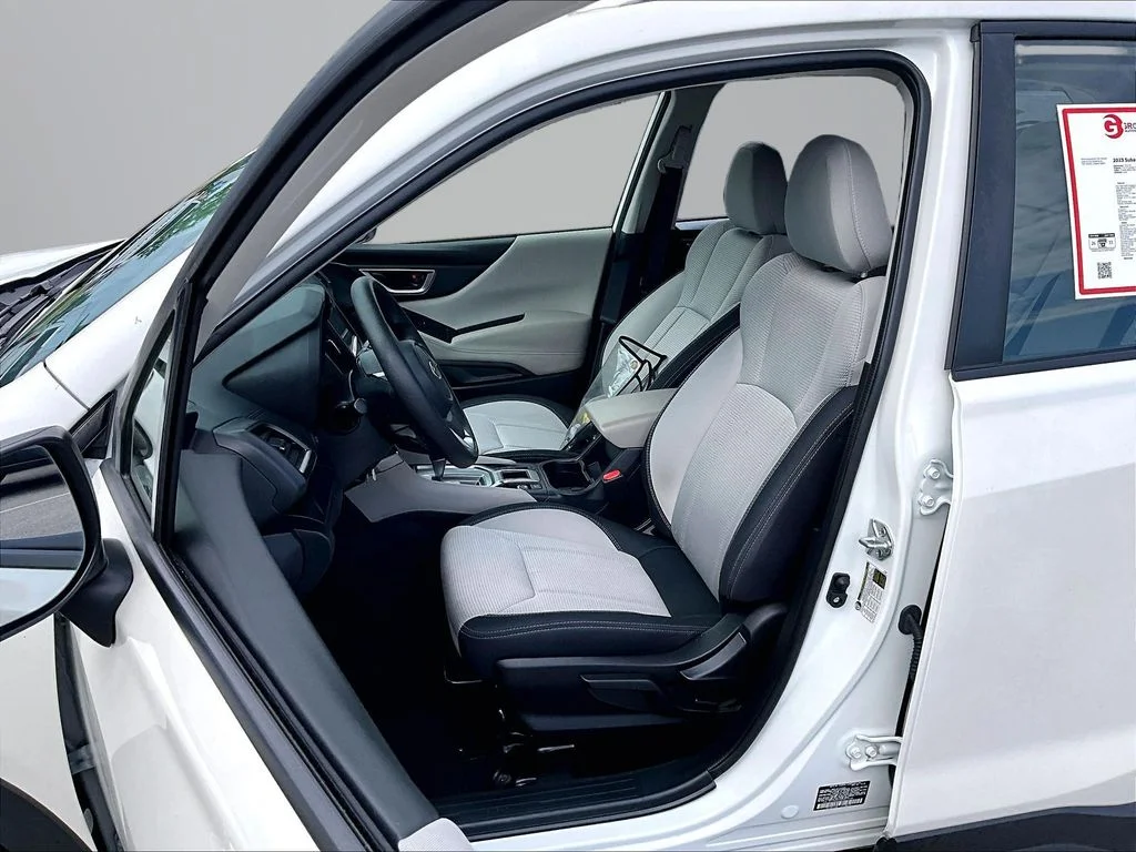 Used 2023 White Subaru Base image 26
