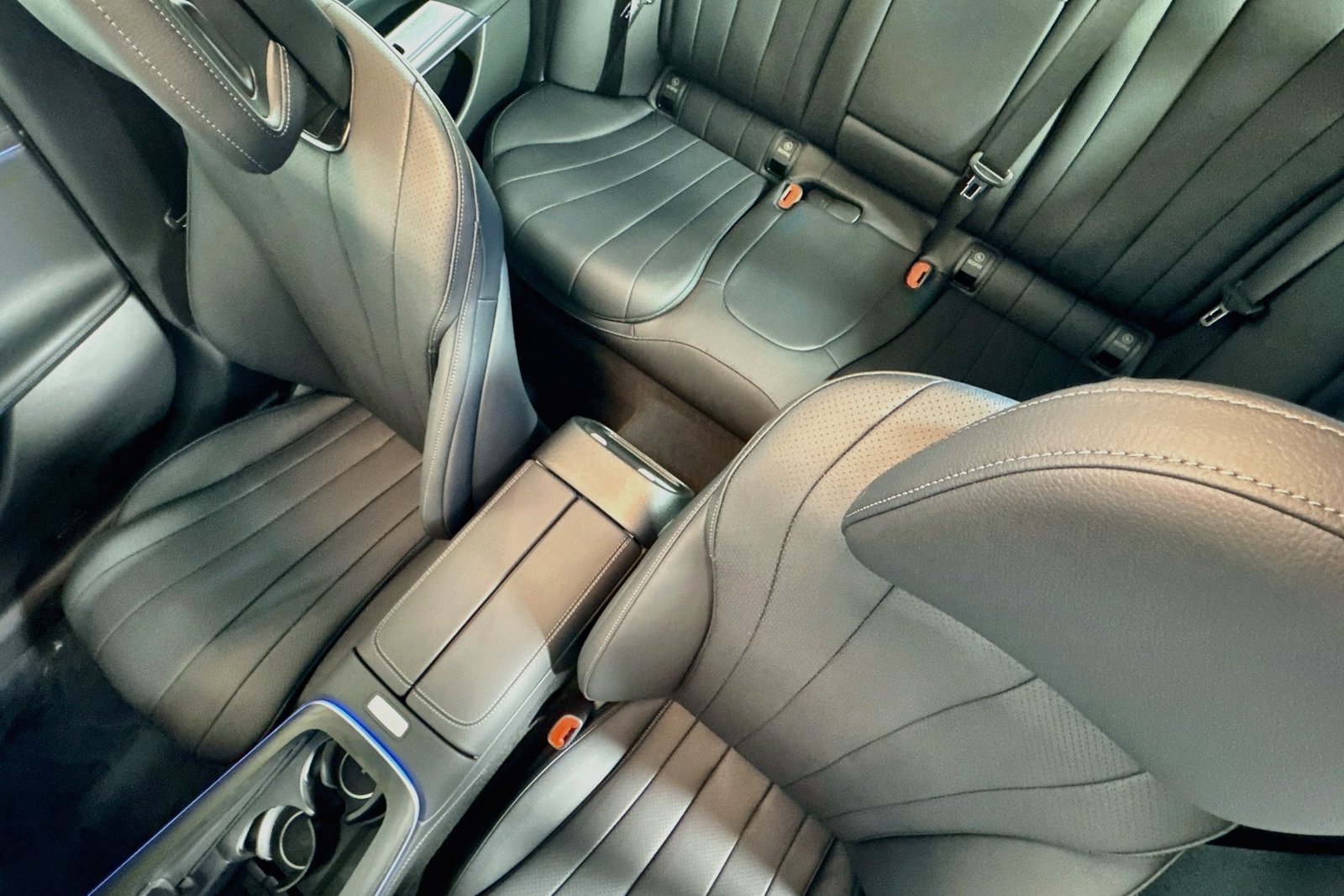 New 2026 MANUFAKTUR Moonlight White Metallic Mercedes-Benz E 350 image 19