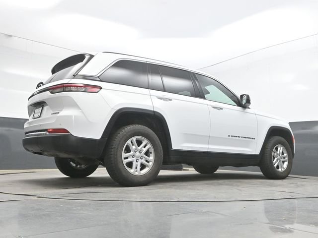 Used 2022 White Jeep Laredo image 47