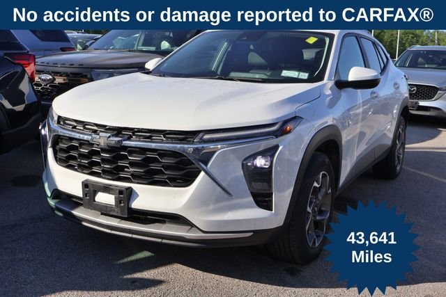 Used 2024 White Chevrolet LT image 1
