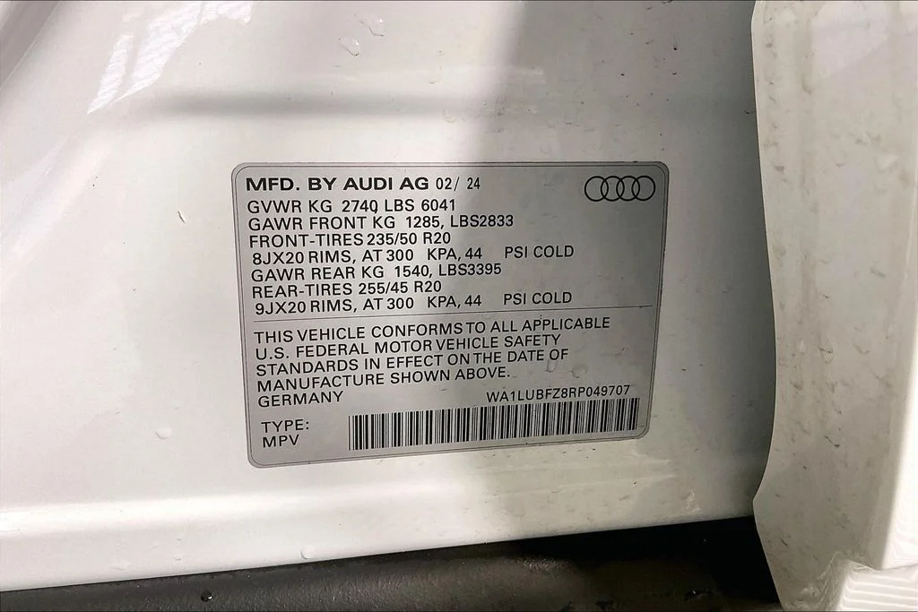 Used 2024 White Audi Premium Plus image 33