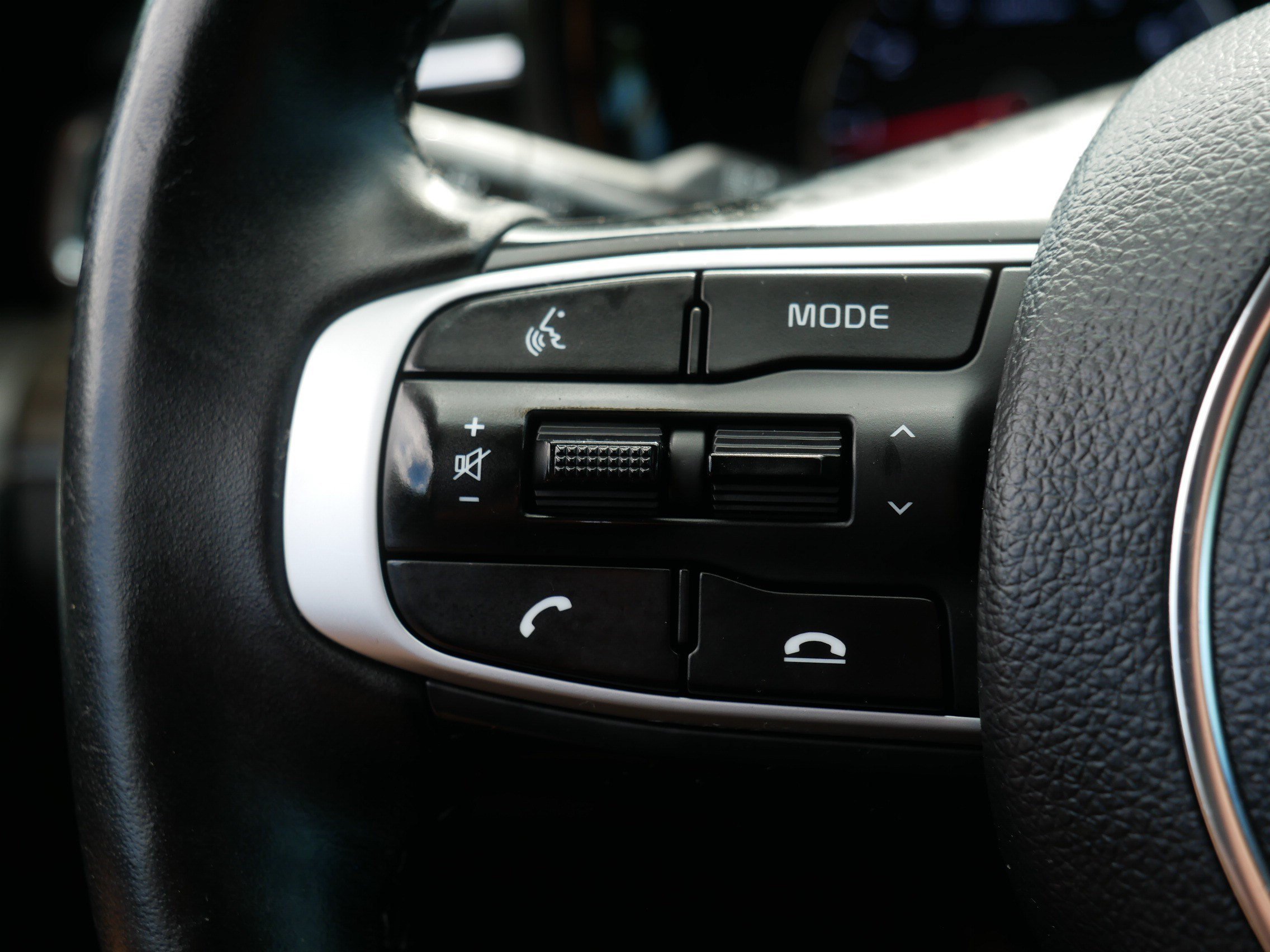 Used 2023 Ebony Black Kia EX image 28