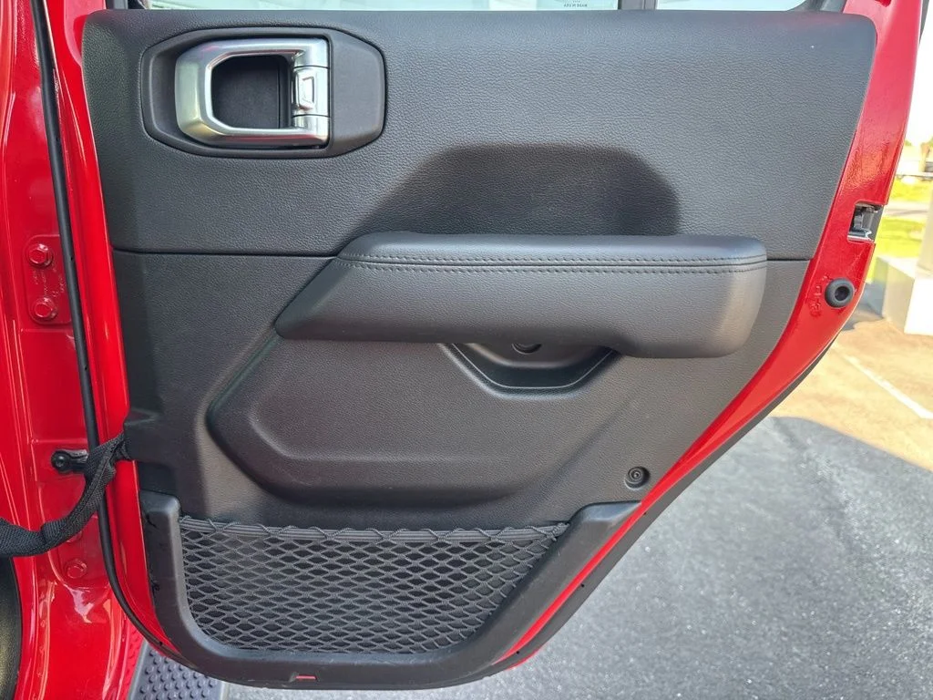Used 2021 Red Jeep Unlimited Sahara Altitude image 16