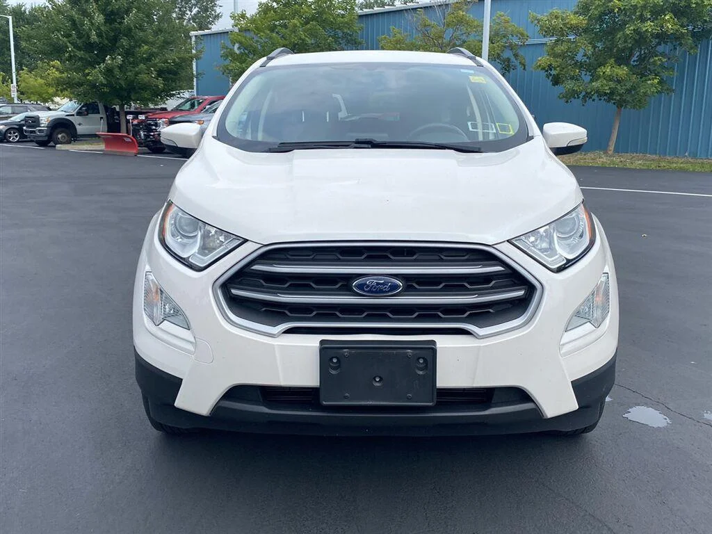 Used 2020 White Platinum Metallic Tri-Coat Ford SE image 6