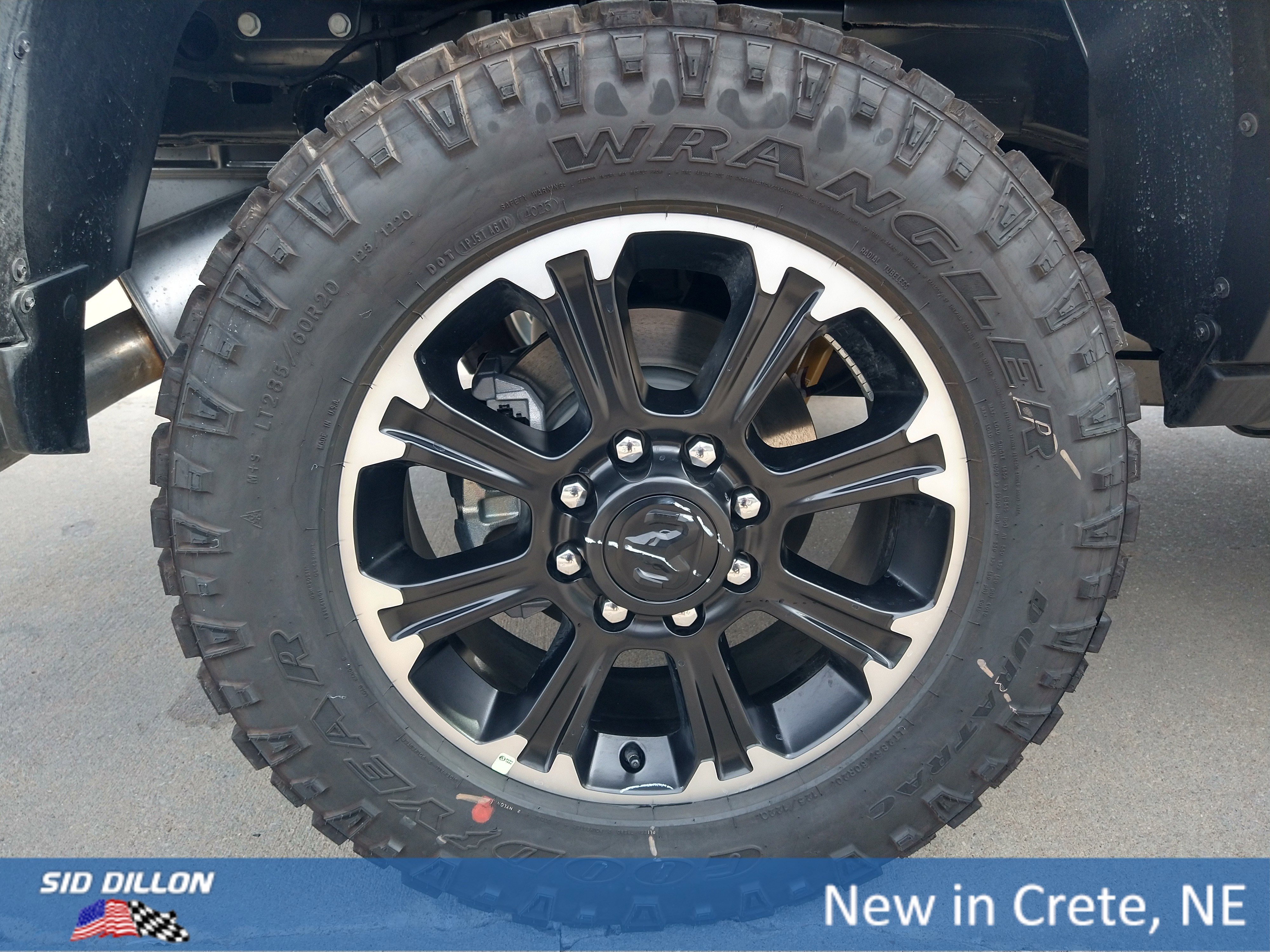 New 2026 Granite Crystal Metallic Clear-Coat Exterior Paint RAM Tradesman image 10