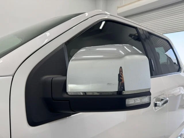 Used 2019 White Platinum Clearcoat Metallic Ford Lariat image 45