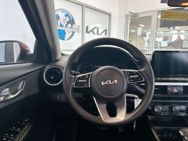 Used 2023 Red Kia LXS image 13