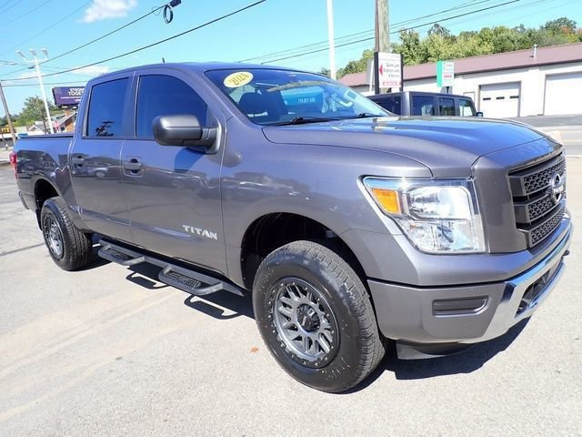 Used 2024 Gray Nissan SV image 10