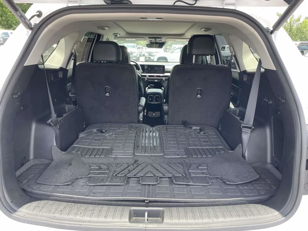 Used 2025 White Kia EX image 45