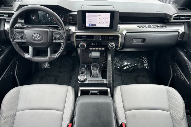 Used 2025 White Toyota SR5 image 15