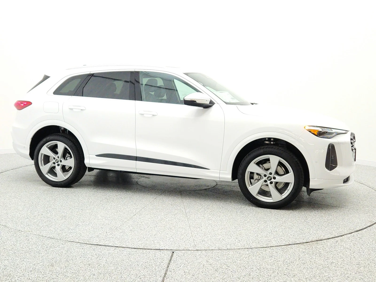 New 2026 Arkona White Audi Premium Plus 2.0 TFSI quattro image 4