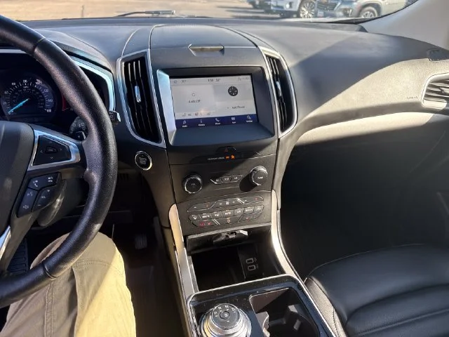 Used 2019 Gray Ford SEL image 21