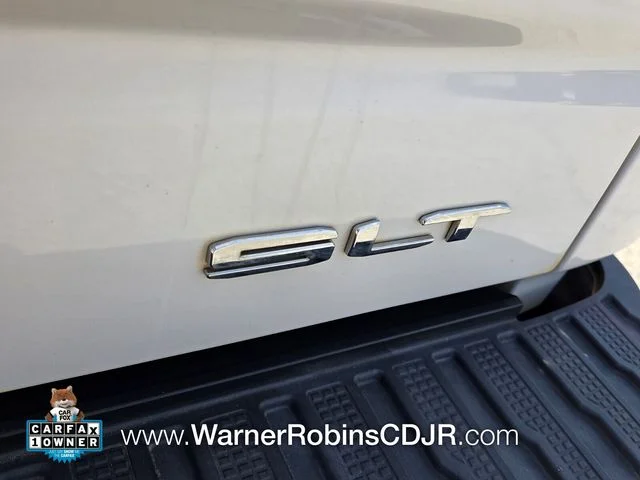 Used 2022 White GMC SLT image 12