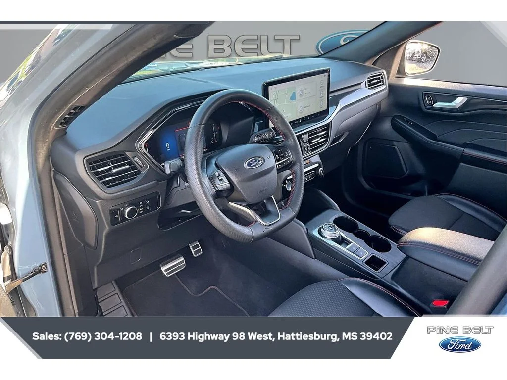 Used 2023 Vapor Blue Metallic Ford ST-Line image 12