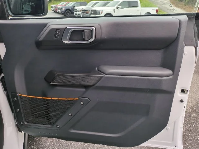 Used 2024 White Ford Badlands image 34