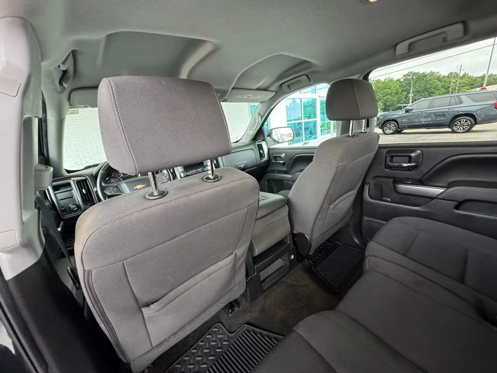 Used 2017 Gray Chevrolet LT image 22