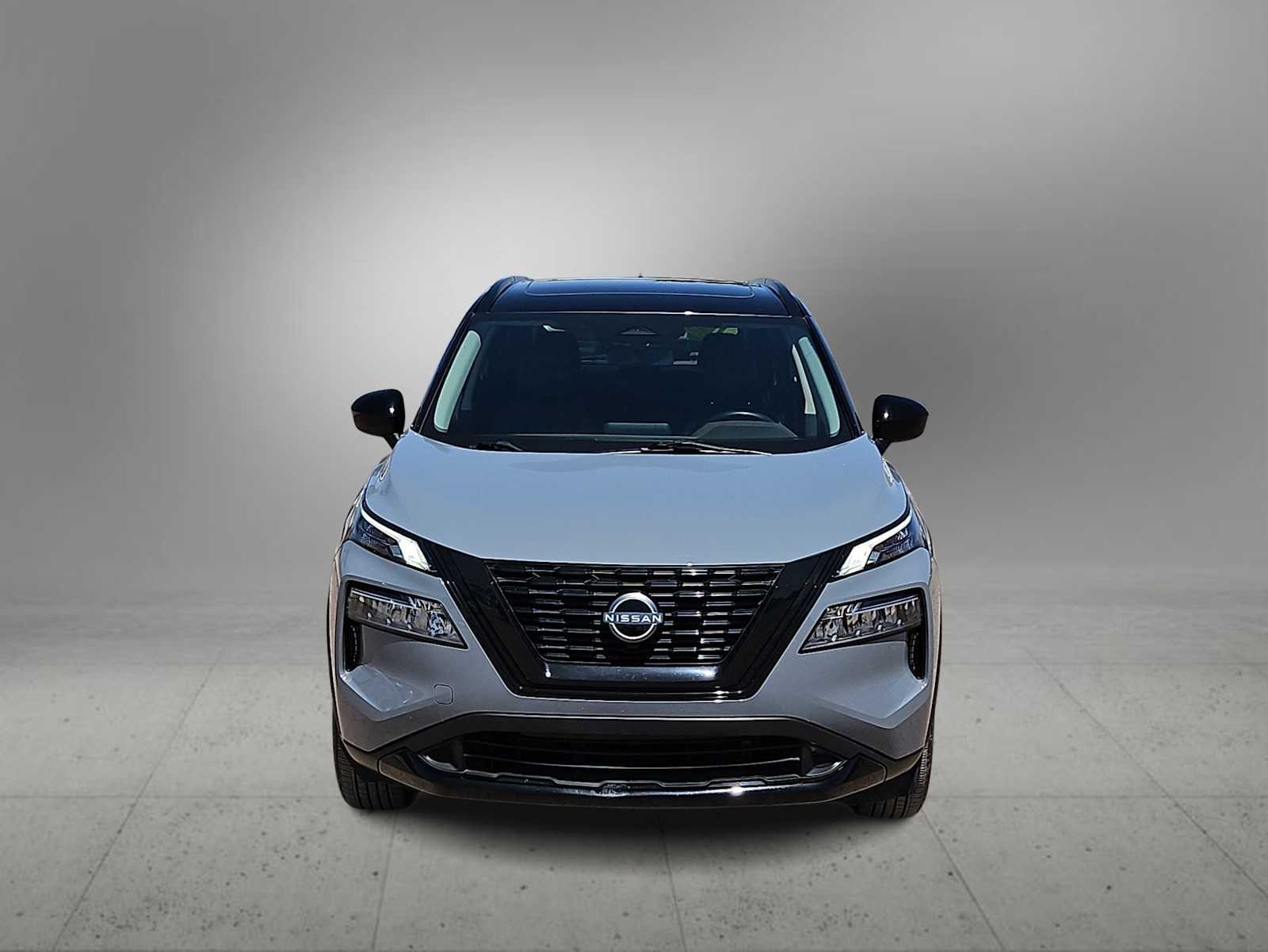 Used 2023 Boulder Gray Pearl/Super Black Nissan SV image 3